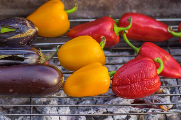 Açık havada ızgarada kızartılmış sebzeler - Fotoğraf, Görsel