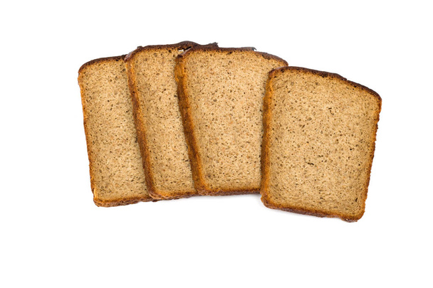 Quatro fatias de pão preto em um fundo branco, comida, isolar
 - Foto, Imagem