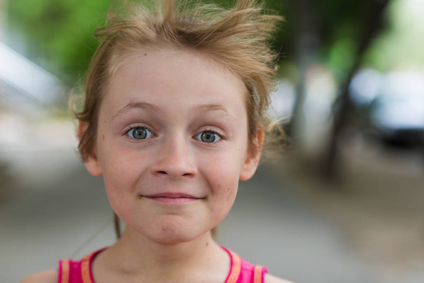 portrét dívky radostné dítě - Fotografie, Obrázek