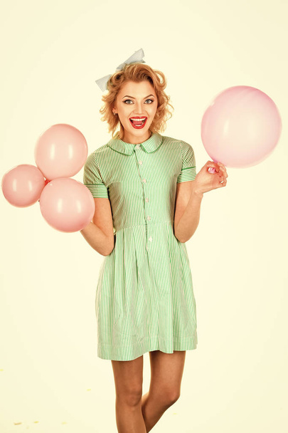 Fashion model woman fece close up. Face woman wiht happy emotion. Pin up with Balloons - 写真・画像