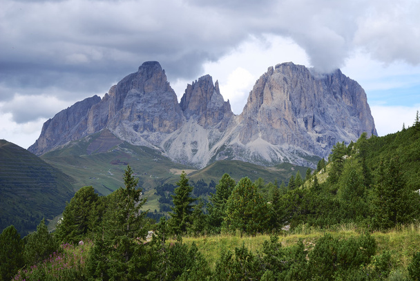 berglandschap van de Dolomieten - Foto, afbeelding