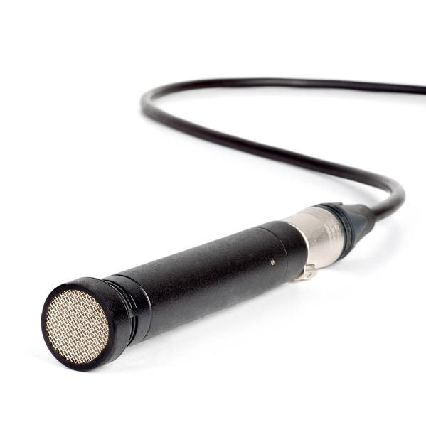 Динамический микрофон изолирован на белом
 - Фото, изображение