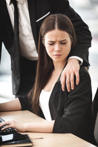 Sexuální obtěžování na pracovišti - Fotografie, Obrázek