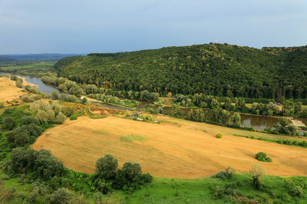 Dolina rzeki Mures w Europie Arad, Rumunia, - Zdjęcie, obraz