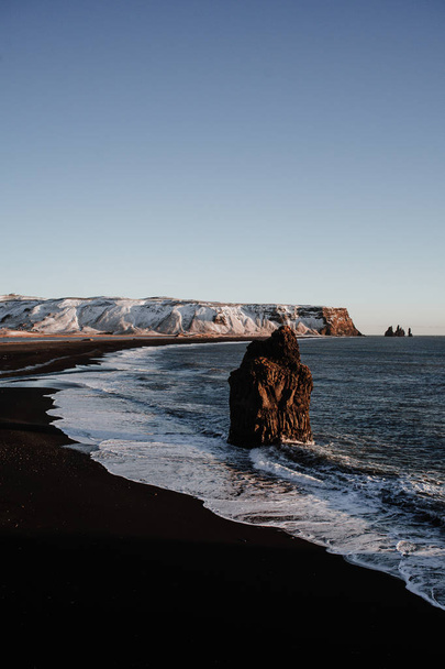 Výhled na pláž Reinsfjara, Island - Fotografie, Obrázek