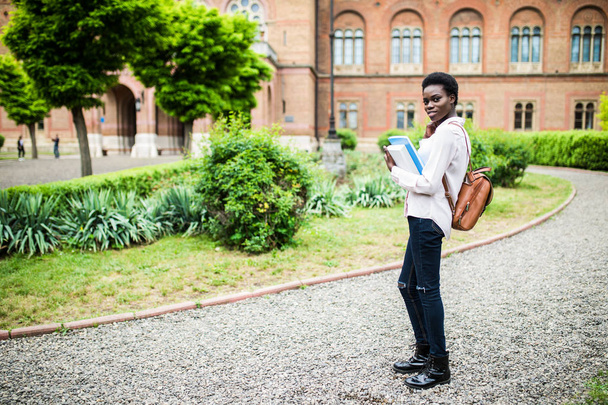 όμορφες γυναίκες αφροαμερικάνων Πανεπιστήμιο φοιτητική πορτρέτο - Φωτογραφία, εικόνα
