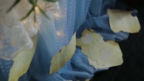 Dekoration des Hochzeitstisches des Brautpaares - Filmmaterial, Video