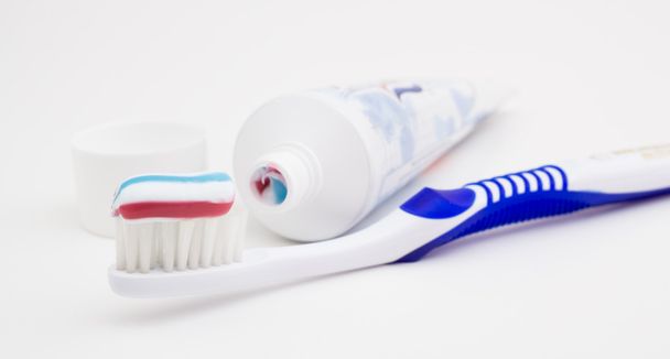 zubní kartáček zubní pastou - Fotografie, Obrázek