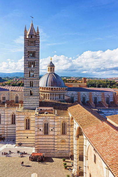 Catedral de Siena en la ciudad vieja, Toscana, Italia
 - Foto, imagen