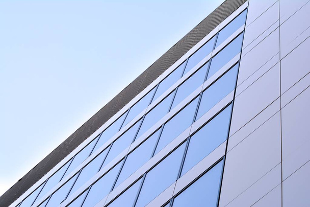 Městské pozadí abstraktní, detail moderní skleněnou fasádou, obchodní kanceláře - Fotografie, Obrázek
