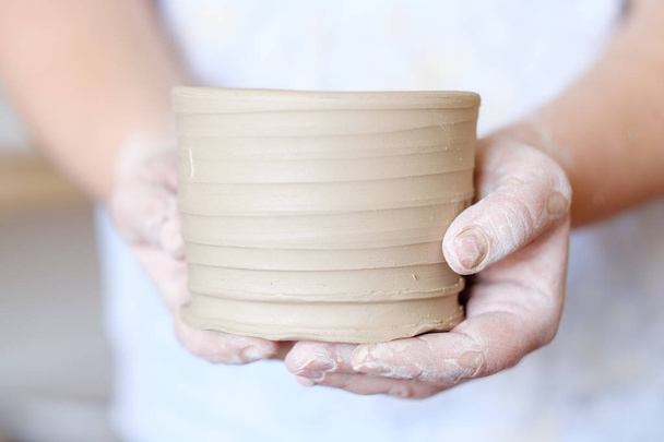 pottery handcraft hobby hands shape clay wheel - Zdjęcie, obraz