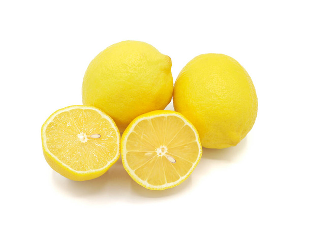 Fresh lemon slice isolated on white background - Zdjęcie, obraz