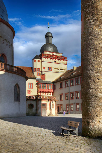 Schloss marienberg im Sonnenlicht in Würzburg - Foto, Bild