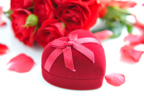 Heart-shaped Gift Box with Red roses on white background - Фото, зображення