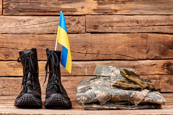 Uniforme militar ucraniano plegado
. - Foto, imagen