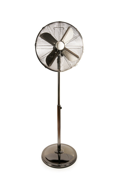 Электрический вентилятор на белом
 - Фото, изображение