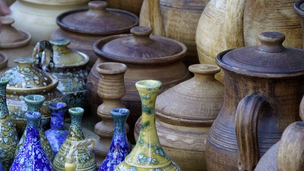 Wyroby z gliny ręcznie folk ukraiński produkcji tradycyjnych potraw - Zdjęcie, obraz