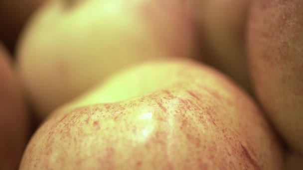 Un montón de manzanas de cerca
 - Metraje, vídeo