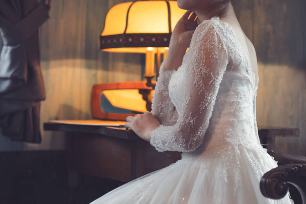 Krásné svatební šaty pro nevěstu symbolizují lásku a štěstí. - Fotografie, Obrázek