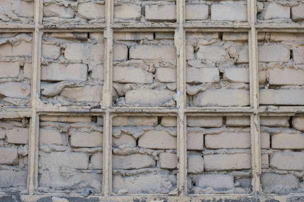 обои, кирпичная стена, решетки, кирпичное окно
 - Фото, изображение