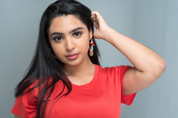 Hispanic teen girl modeling in a portrait session - Foto, Imagem