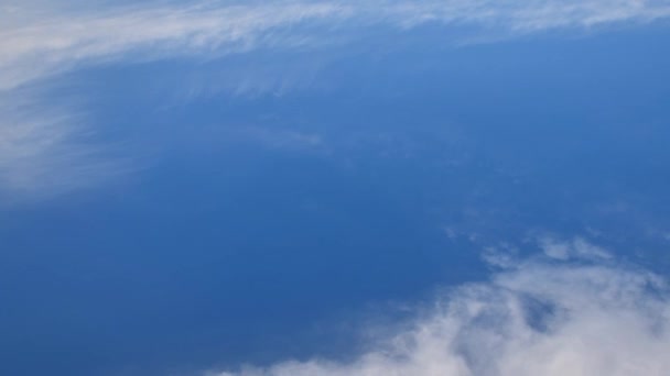 Cumulonimbus en cielo azul con viento Time-Lapse
. - Metraje, vídeo