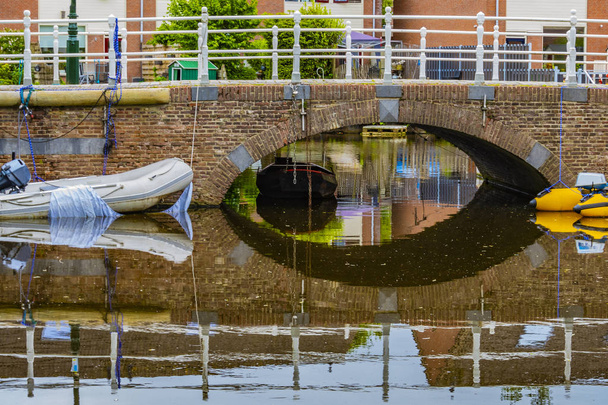 vista tipica in un sobborgo della città di alkmaar Paesi bassi Olanda
 - Foto, immagini