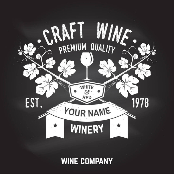 Craft wine. Winer company badge, sign or label. Vector illustration. - Vetor, Imagem