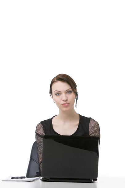 kobieta w fron Notebook. na białym tle - Zdjęcie, obraz