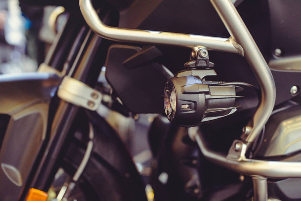 Motorkerékpár LED ködlámpák, további világítás, közlekedésbiztonságot. - Fotó, kép