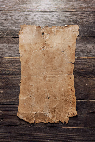 vintage blank paper on wooden background - Фото, зображення