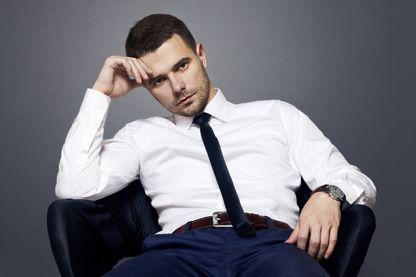 Fashion young businessman in white shirt - Fotografie, Obrázek