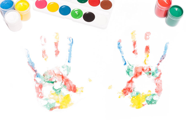 impresión de dedos de colores en el papel
 - Foto, imagen