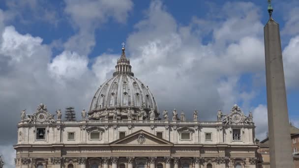  Roma, grande cupola della Basilica di San Pietro
.  - Filmati, video