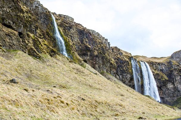 Park narodowy Islandii. Widok wspaniałego krajobrazu Islandii, obszar geotermalnych. Reykjavk sceny dramatyczne i malowniczego Jeziora Myvatn, Krafla /Iceland - 02.05.2018 - Zdjęcie, obraz