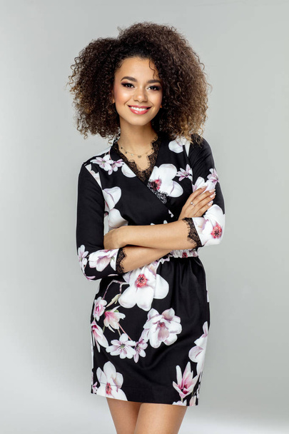 African american female model with an afro hairstyle - Φωτογραφία, εικόνα