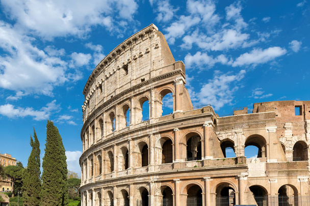 Colosseum Vértes-Róma, Olaszország - Fotó, kép
