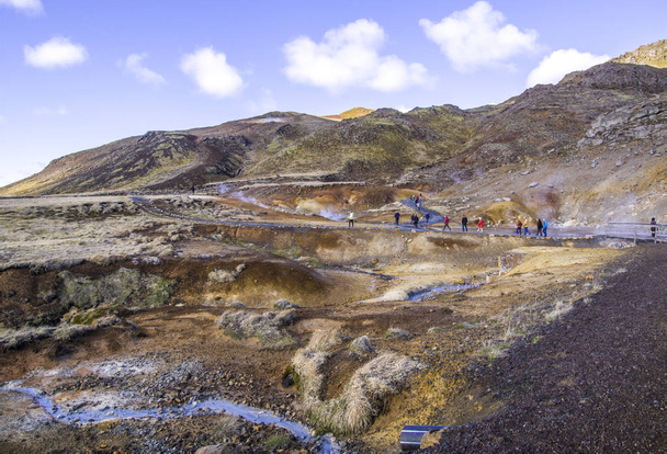 Parc national Islande. Une vue magnifique sur le paysage Islande, zone géothermique. Scène dramatique et pittoresque
                   - Photo, image