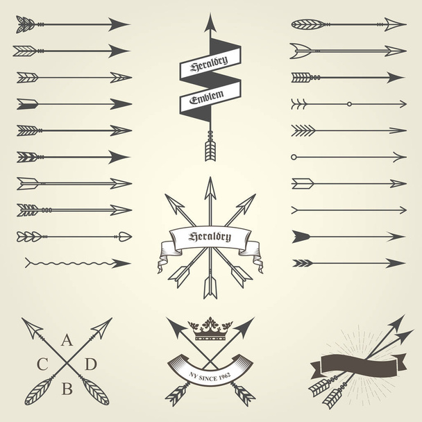 Set of emblems and blazons with arrows, heraldic seals - coat of arms - Vector, Imagen