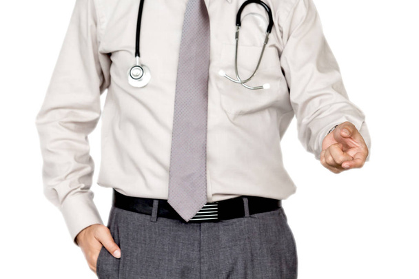Arzt mit Stethoskop isoliert auf weiß - Foto, Bild
