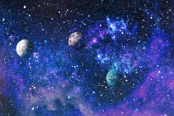planetas, estrelas e galáxias no espaço exterior mostrando a beleza da exploração espacial. Elementos fornecidos pela NASA - Foto, Imagem