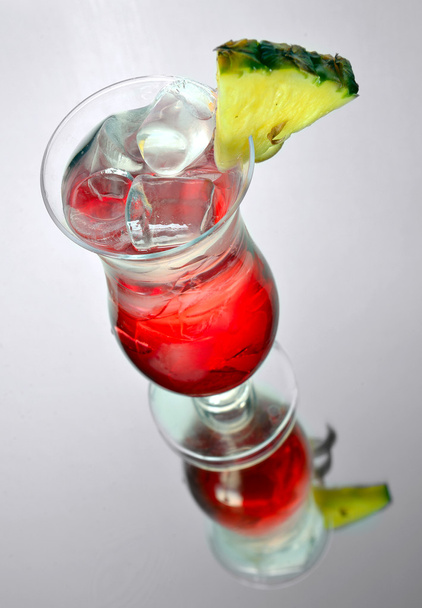 iced rum cocktail with pineapple - Zdjęcie, obraz
