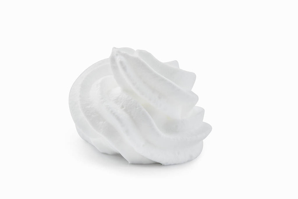 μακροεντολή σε κοντινό πλάνο κτυπημένη κρέμα απομονωθεί σε λευκό φόντο - Φωτογραφία, εικόνα