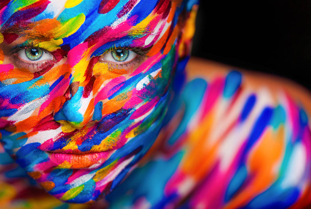 Portrait of the bright beautiful girl with art colorful make-up and bodyart - Foto, afbeelding