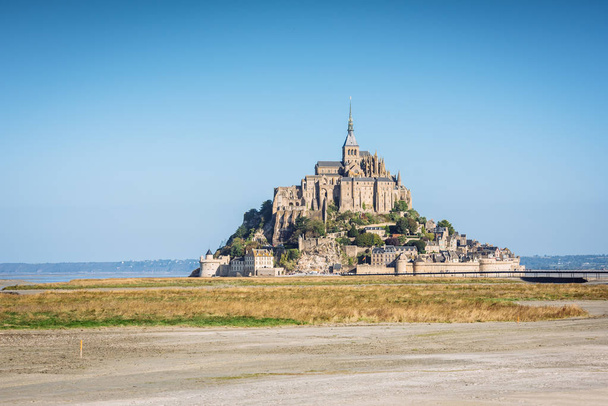 Mont Saint Michel mosteiro abadia na ilha na Normandia, Norte da França
 - Foto, Imagem