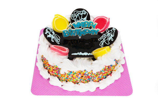 Torte Χρόνια πολλά, dekorierte Torte zum Geburtstag mit weissem Hintergrund - Φωτογραφία, εικόνα