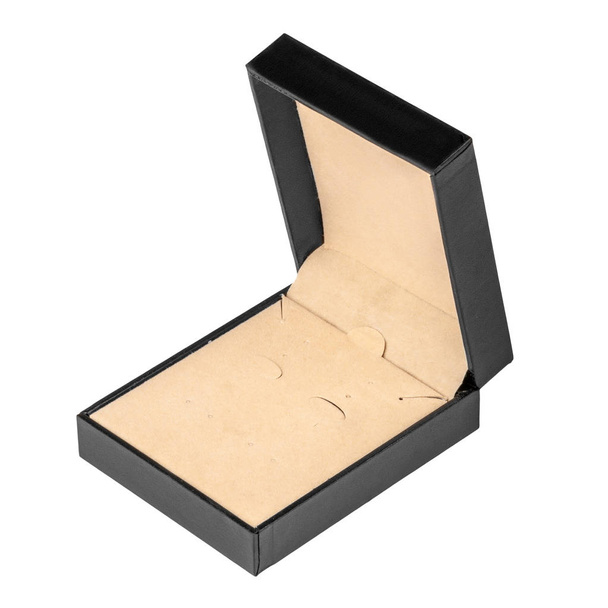 Ανοικτό τετράγωνο μαύρο κουτί με ένα μπεζ κρεβάτι για το κόσμημα που απομονώνονται σε λευκό φόντο - Φωτογραφία, εικόνα