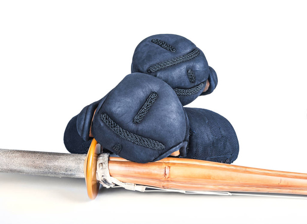 guanti protettivi 'kote' e spada di bambù 'sinai' per scherma giapponese Kendo formazione close-u
 - Foto, immagini