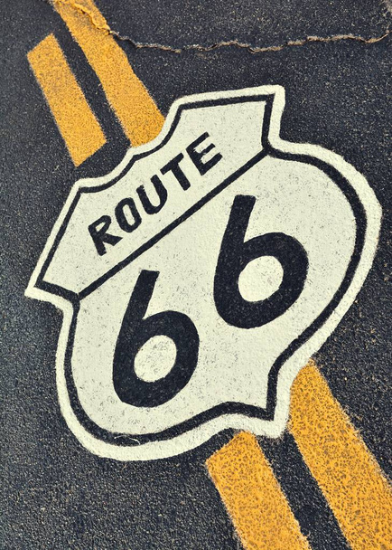 A mitikus Route 66 jel-ban Kalifornia, Usa. - Fotó, kép