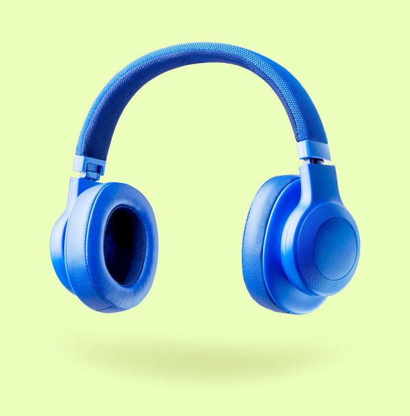 Noname blauw stereohoofdtelefoon - Foto, afbeelding